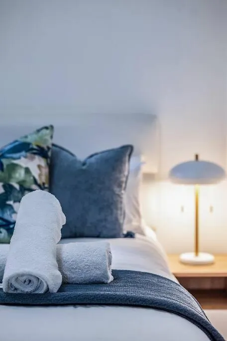Apartment Coastal Comfort 2-Bedroom In Mouille Point Cape Town