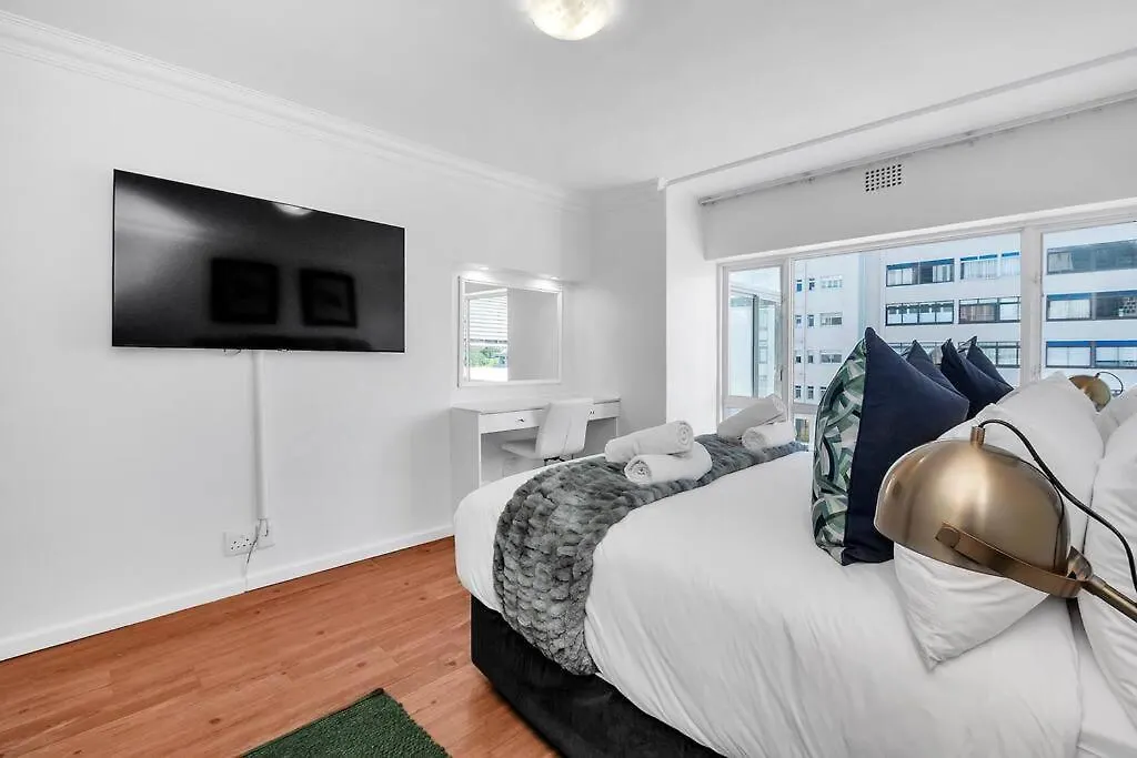Apartment Coastal Comfort 2-Bedroom In Mouille Point Cape Town South Africa