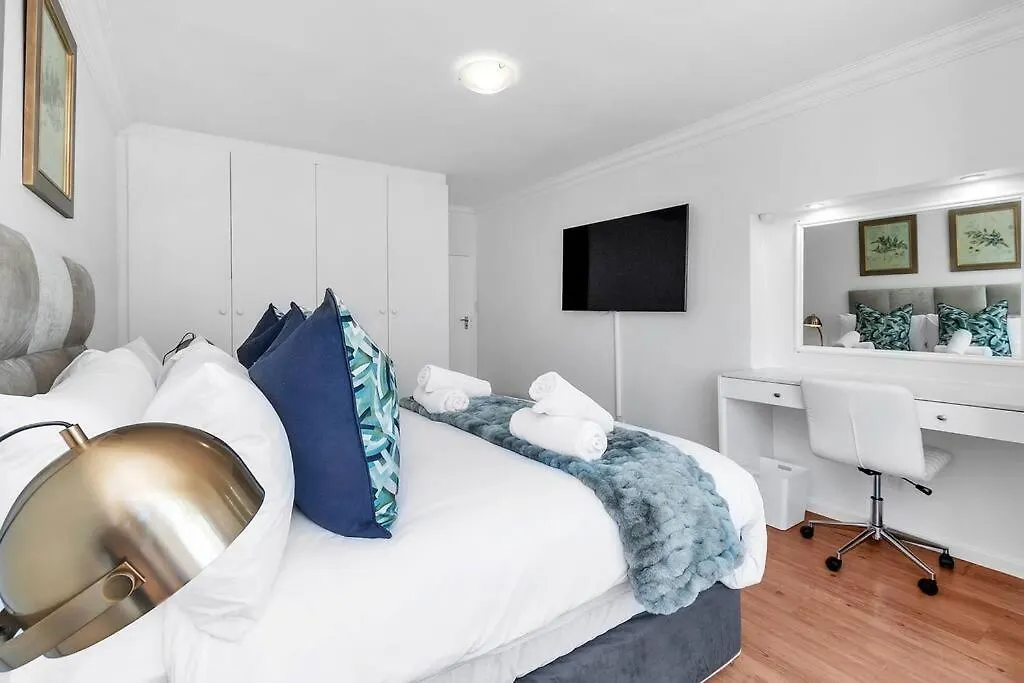 Coastal Comfort 2-Bedroom In Mouille Point Cape Town 0*,  South Africa