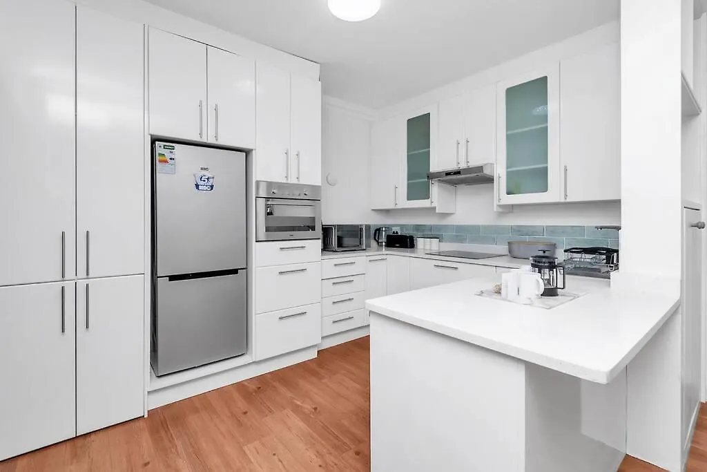 Coastal Comfort 2-Bedroom In Mouille Point Cape Town